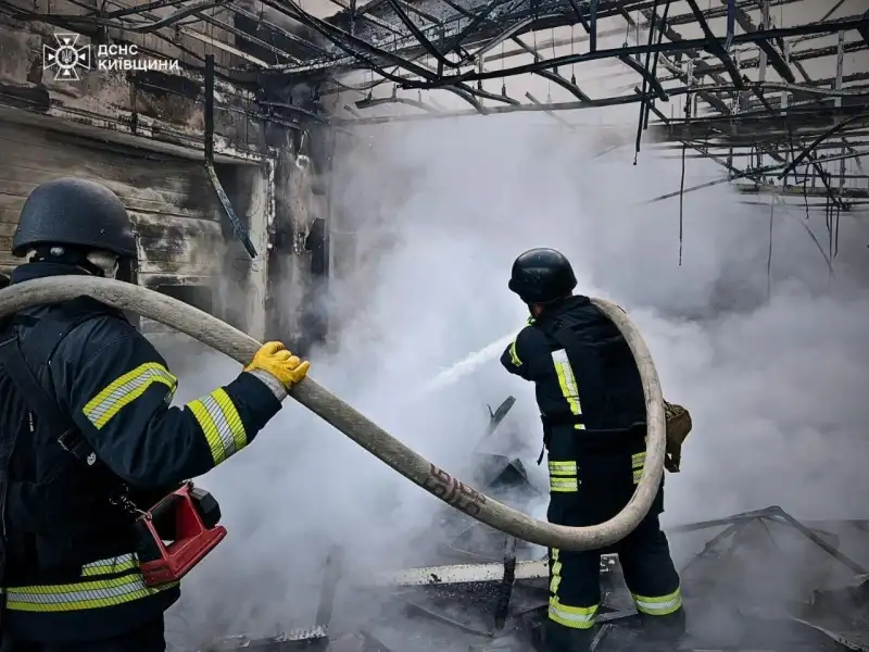 Російська атака дронами по Київщині: загинула жінка, серед поранених – малолітня дитина