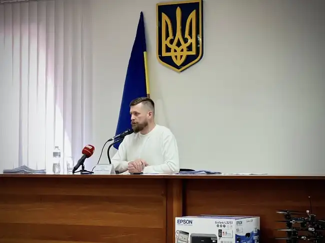 Попри обвинувачення в корупції: секретар Костопільської міськради залишився при посаді