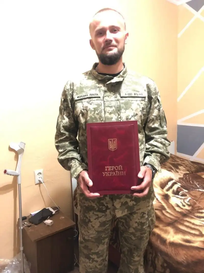 Матрос із Рівненщини отримав «Золоту Зірку» за зірвані штурми та полон окупанта