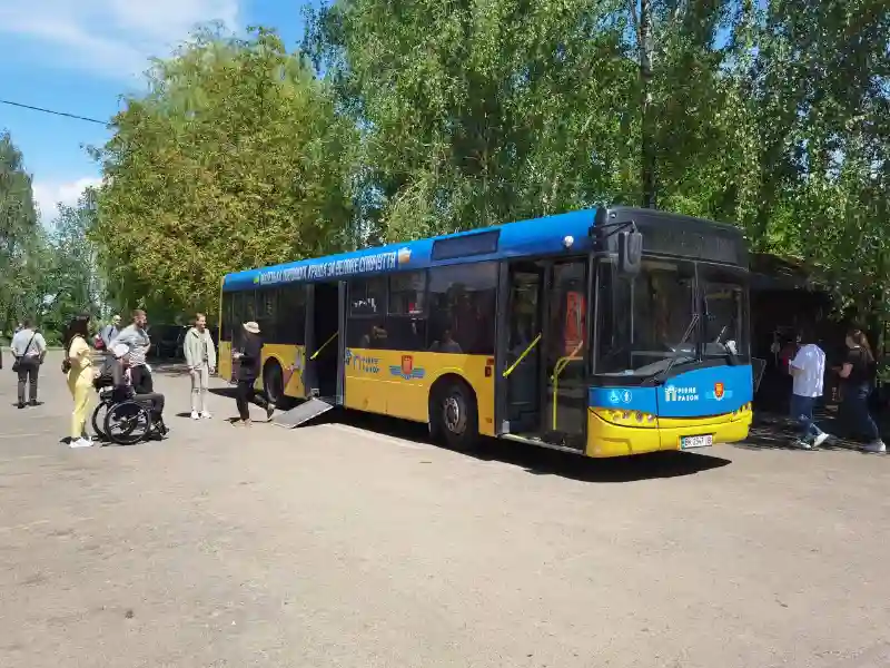 Посмішки, звірі та підтримка: захисники на реабілітації відвідали Рівненський зоопарк Посмішки, звірі та підтримка: захисники на реабілітації відвідали Рівненський зоопарк