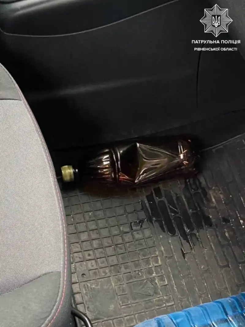 У Рівному п’яна водійка перевозила дитину без автокрісла: алкотестер показав 3,07 проміле У Рівному п’яна водійка перевозила дитину без автокрісла: алкотестер показав 3,07 проміле