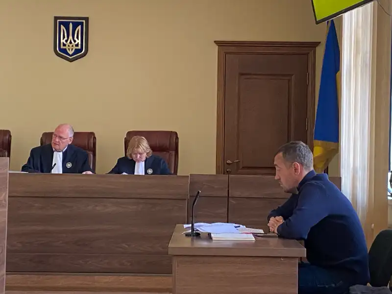 Погрожував ножем заради “посилки з марихуаною”: у Рівному суд відправив нападника під варту