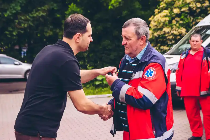 П’ять нових швидких: автопарк екстреної допомоги Рівненщини поповнився сучасною технікою
