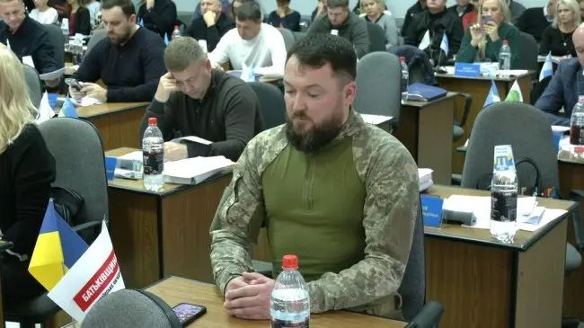 Замість крісла мера – лавка підсудних: у Рівному судитимуть ексдепутата за організацію втечі військових за кордон