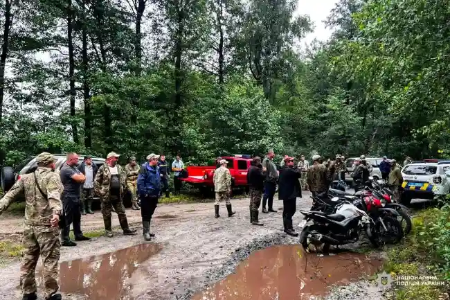 На Рівненщині п’ятий день шукають пенсіонера, який зник у лісі