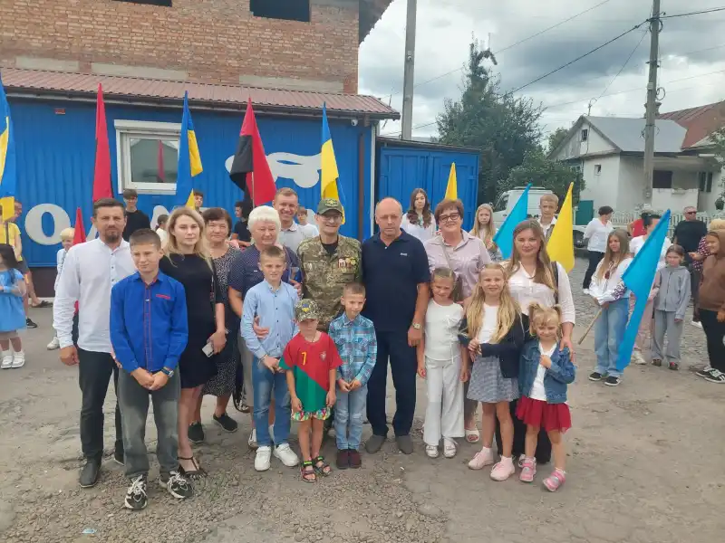 Парамедик з Рівненщини повернувся додому після трьох років полону Парамедик з Рівненщини повернувся додому після трьох років полону