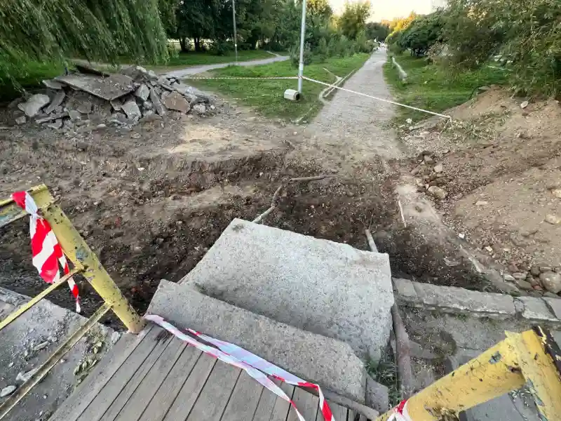 У Рівному тимчасово закриють міст у Гідропарку через ремонт У Рівному тимчасово закриють міст у Гідропарку через ремонт